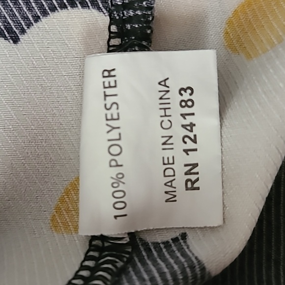 JON & ANNA  Contemporary Women's Daisy Button Up Shirt Size Large - Picture 4 of 4